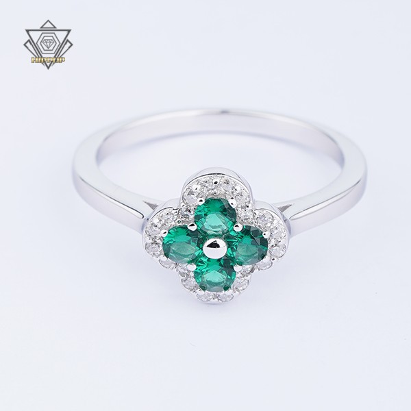 Four leaf green rings